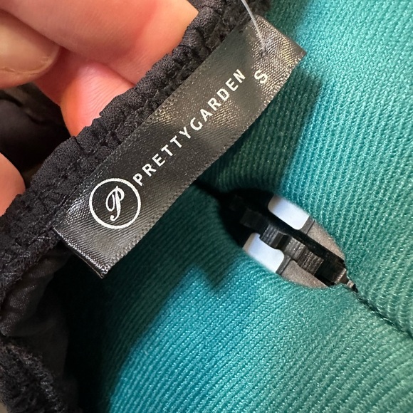 Spaghetti Strap Elastic Waist Square Neck Ruffle Rompers small black - Picture 10 of 10